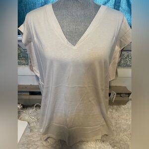 Old Navy Women's Light Cream V-Neck Tee